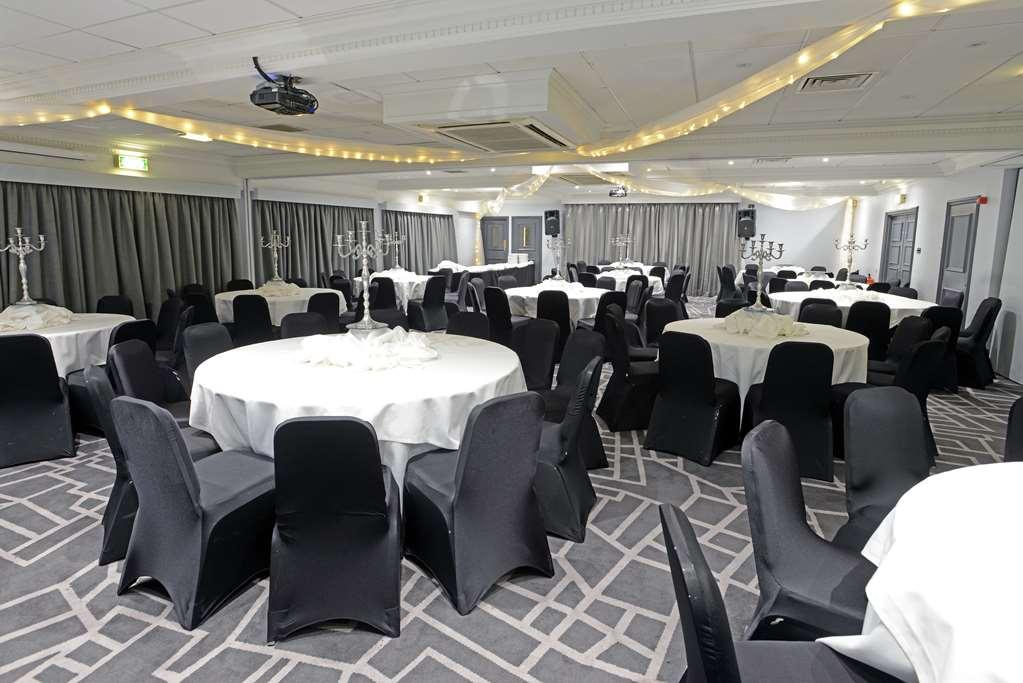 Village Hotel Newcastle Holystone  시설 사진