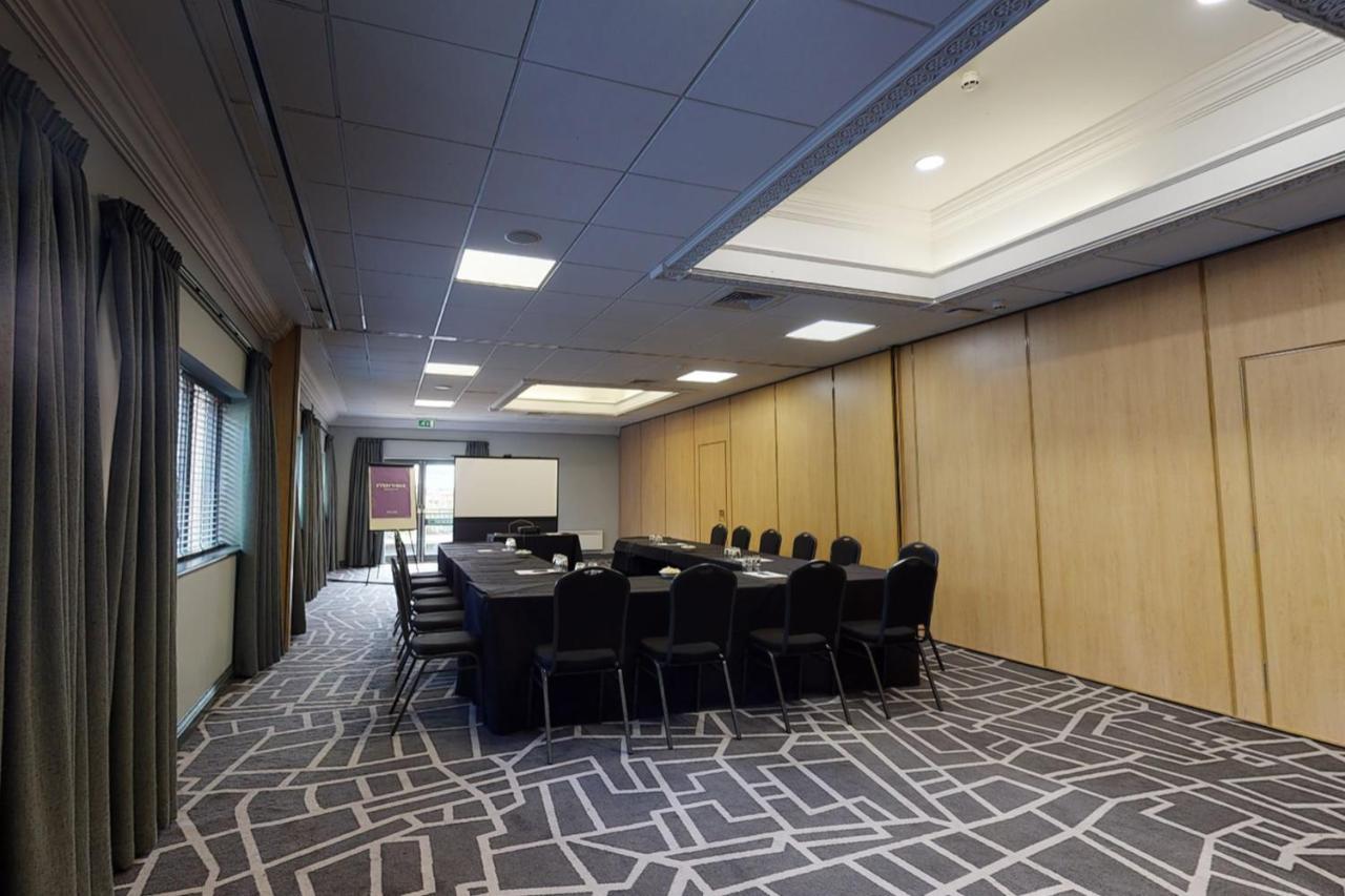 Village Hotel Newcastle Holystone  외부 사진