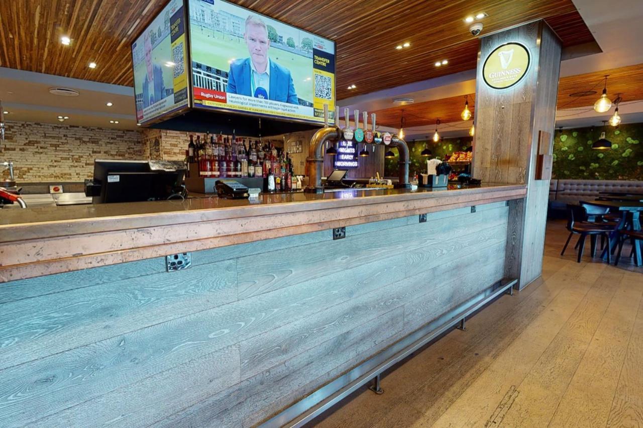 Village Hotel Newcastle Holystone  외부 사진