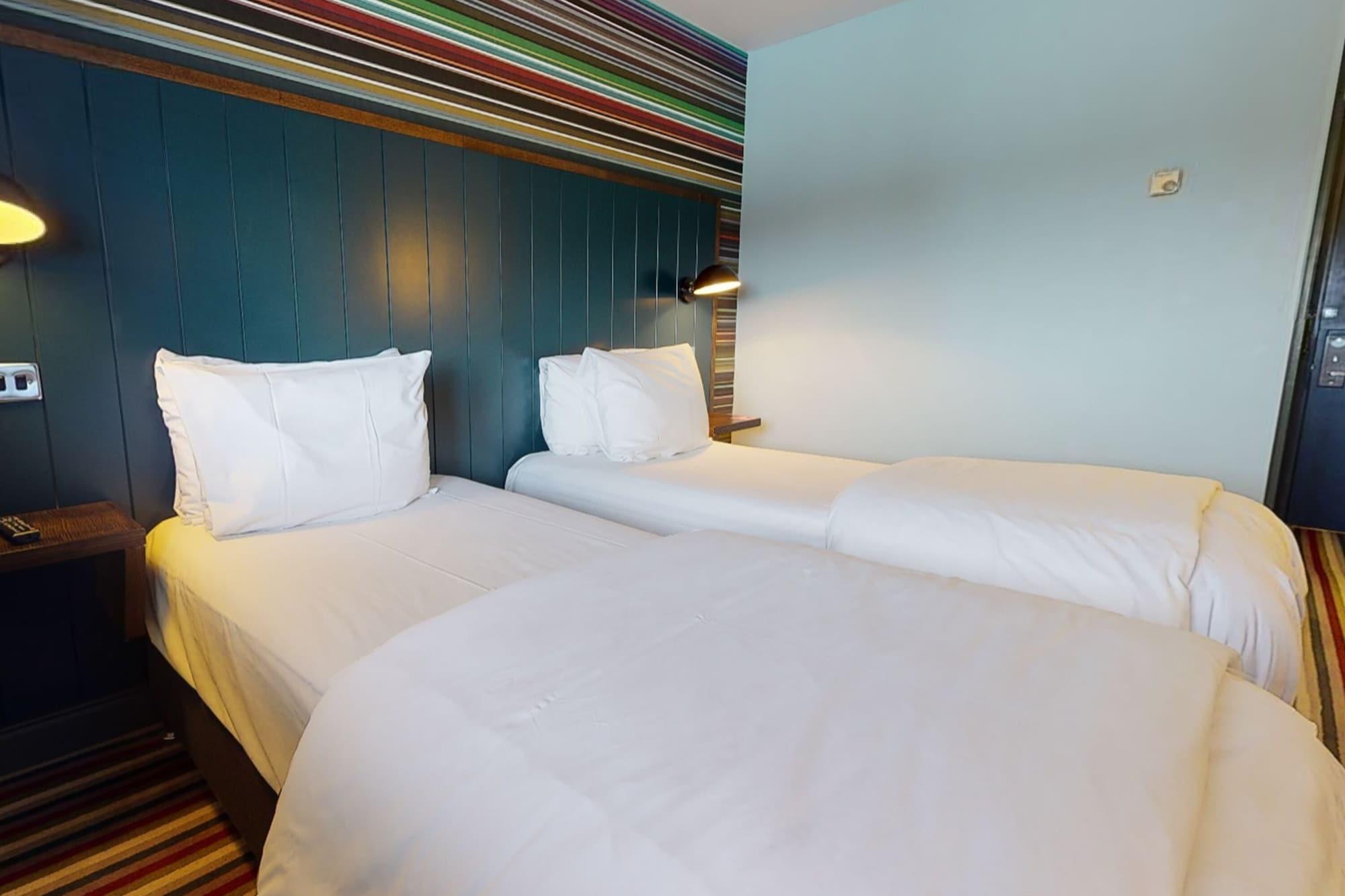 Village Hotel Newcastle Holystone  외부 사진