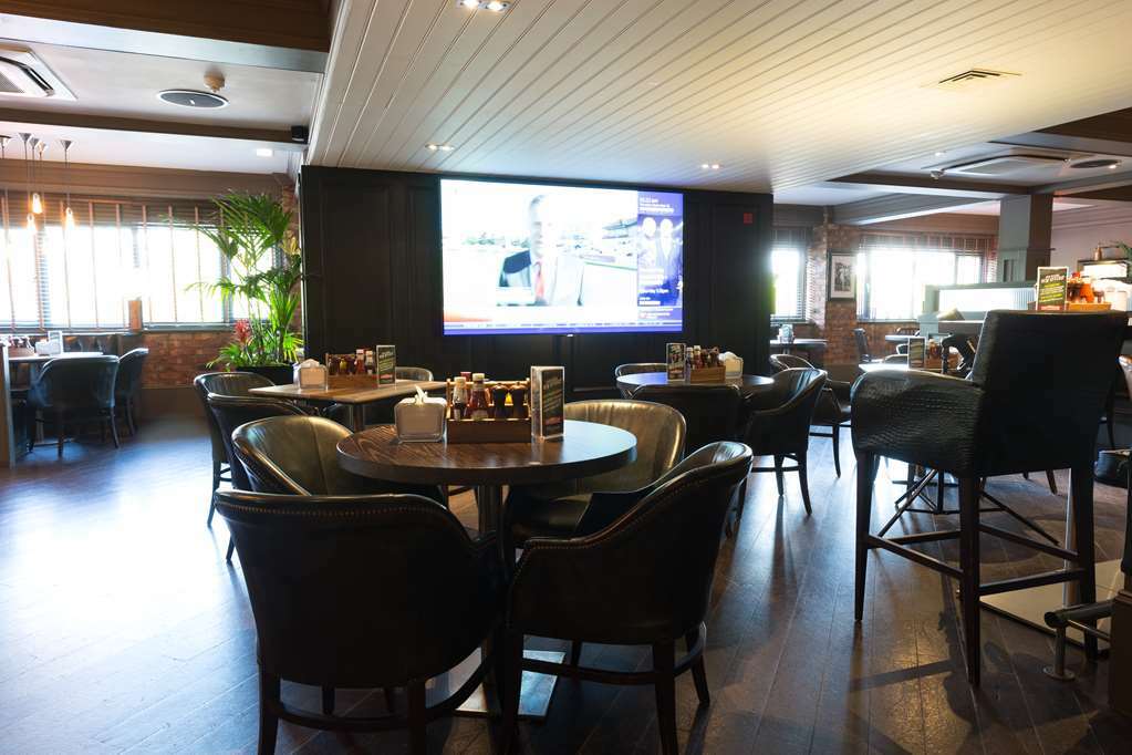Village Hotel Newcastle Holystone  레스토랑 사진